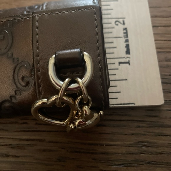 Gucci 6 key holder with charms. - Picture 4 of 6
